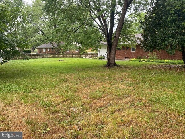 Building Photo - 802 Payton Dr