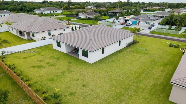 Building Photo - 30707 SW 193rd Ave