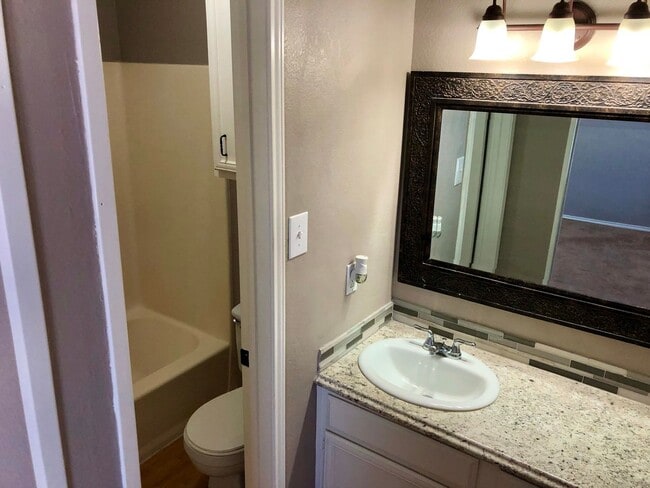 Building Photo - Boardwalk Condominium, Near Downtown