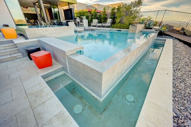 Building Photo - Amazing Golf Course and Las Vegas Valley V...