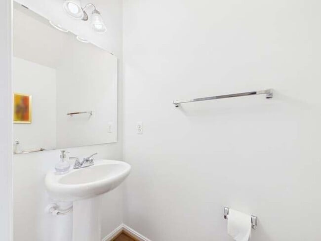 Building Photo - 15653 John Diskin Cir