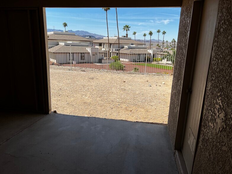 Building Photo - 261 Cottonwood Dr