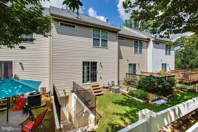 Building Photo - 1207 Pear Blossum Ct