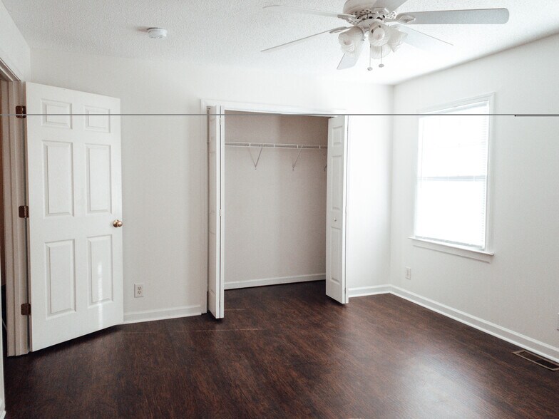 Building Photo - 152 Gray Station Rd