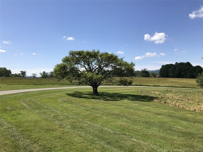 Building Photo - 107 Lime Rock Rd