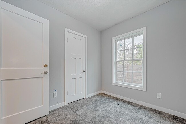 Building Photo - 7422 Avenue I