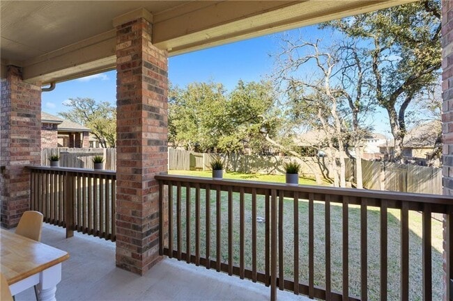 Building Photo - 1524 Uhland Dr