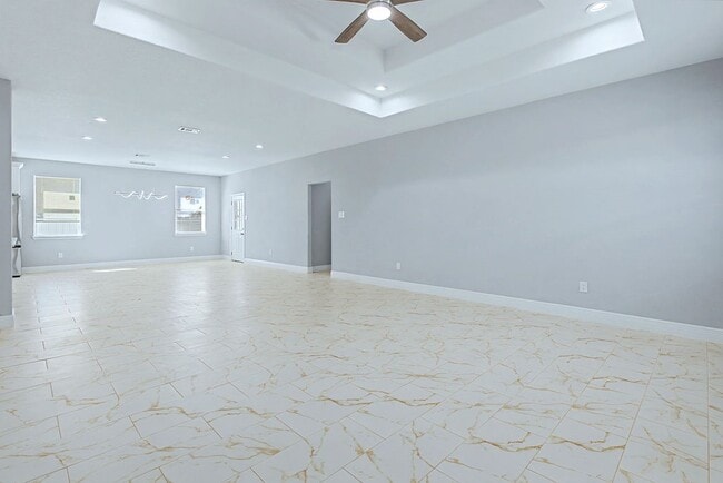 Building Photo - 208 Rd 5714