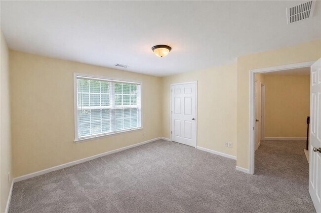 Building Photo - 197 Berkten Ln NE