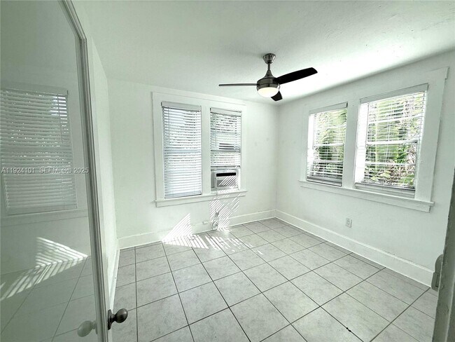 Building Photo - 586 NE 62nd St