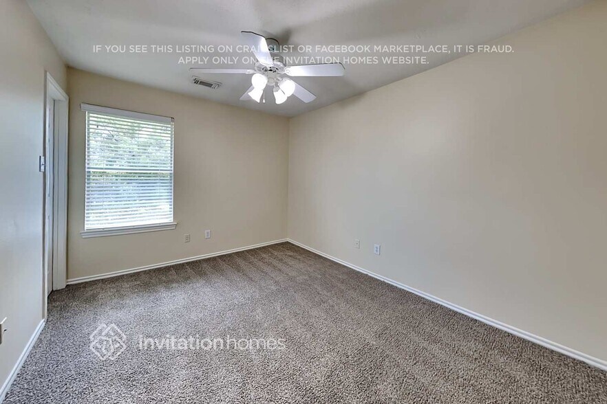 Building Photo - 410 Sun River Ln