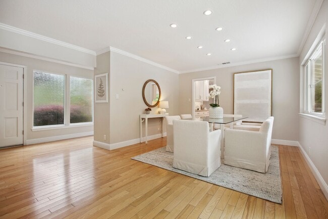 Building Photo - Updated 3 bedroom + office & pool, single ...