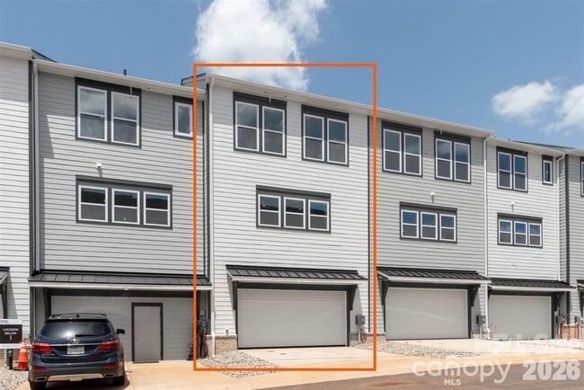 Building Photo - 417 Prine Pl