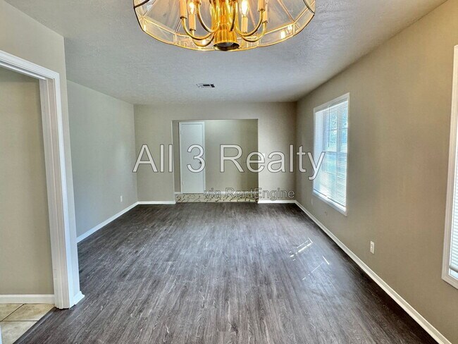 Building Photo - 176 Scenic Dr