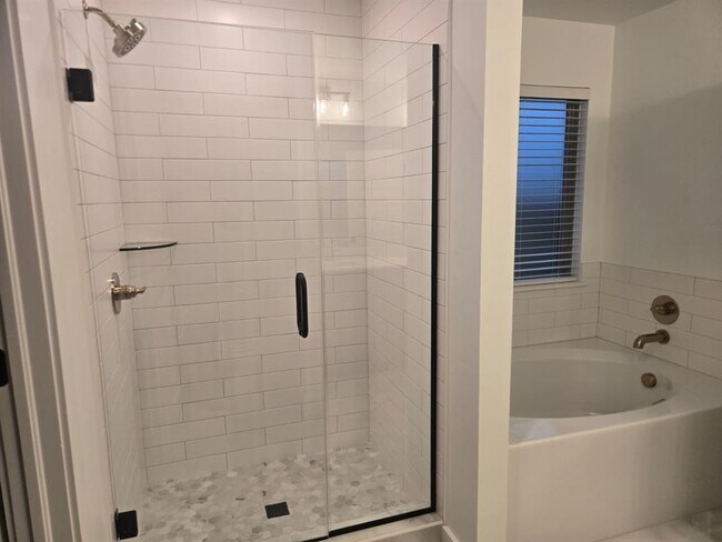 Building Photo - 17705 Horne Ln