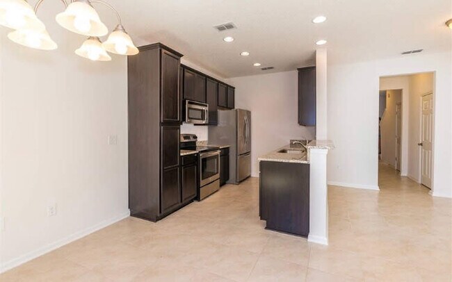 Building Photo - 126 Moultrie Village Ln