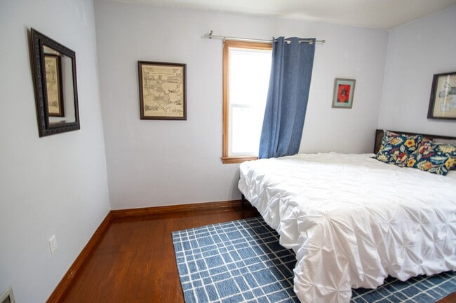 Building Photo - 1311 Paris Rd