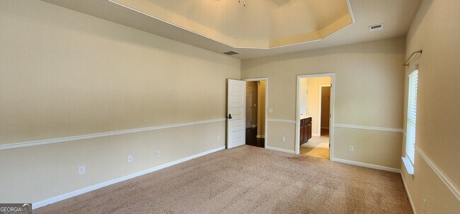 Building Photo - 525 Twelve Oaks Dr