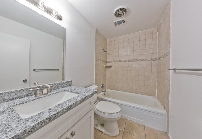 Building Photo - 4011 Smooth Oak Ln