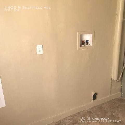 Building Photo - 3 bedroom in Indianapolis IN 46222