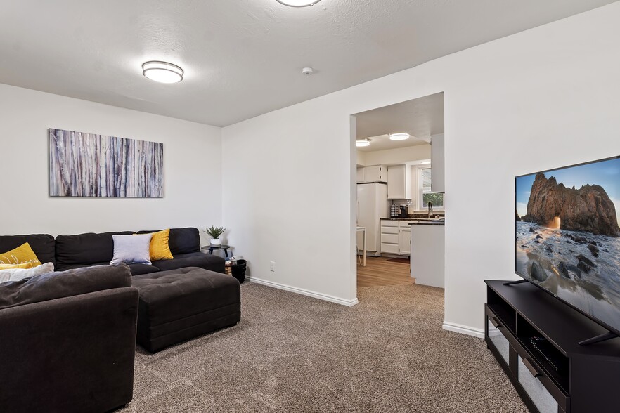 Building Photo - 1305 S 800 W