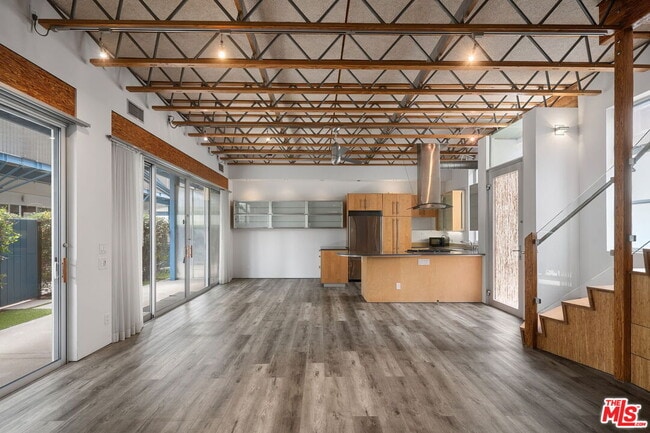 Building Photo - 621 San Juan Ave