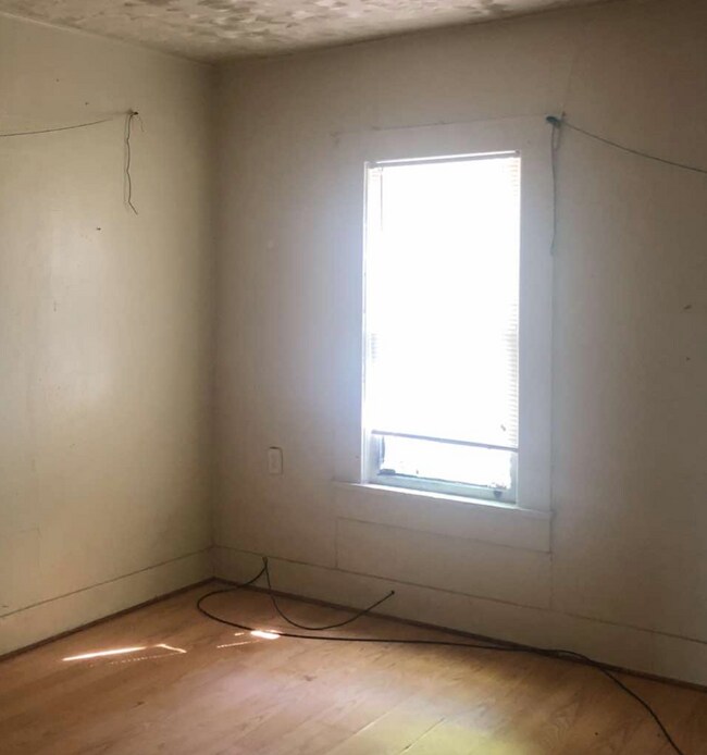 Building Photo - 4147 St Vincent Ave