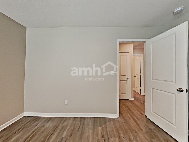 Building Photo - 3410 Ridge HillPkwy
