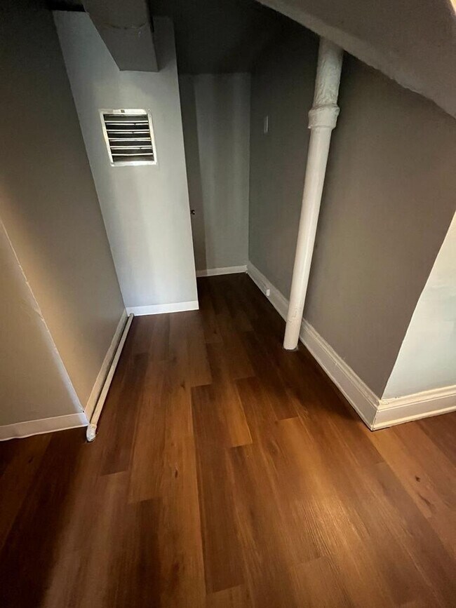 Building Photo - 3612 Dawson Ave