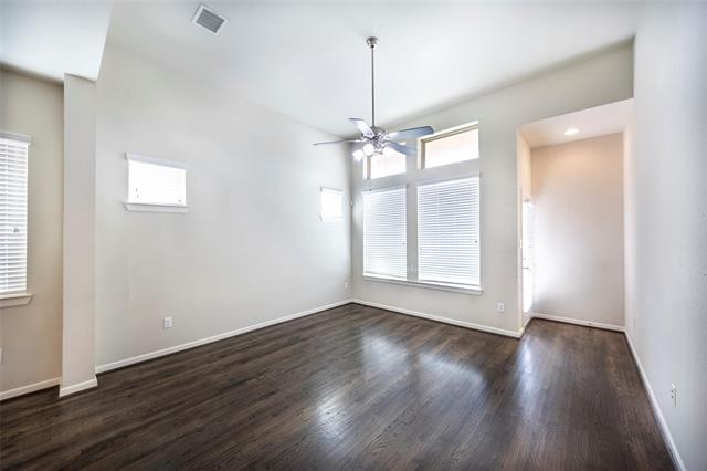 Building Photo - 1217 Naples Dr