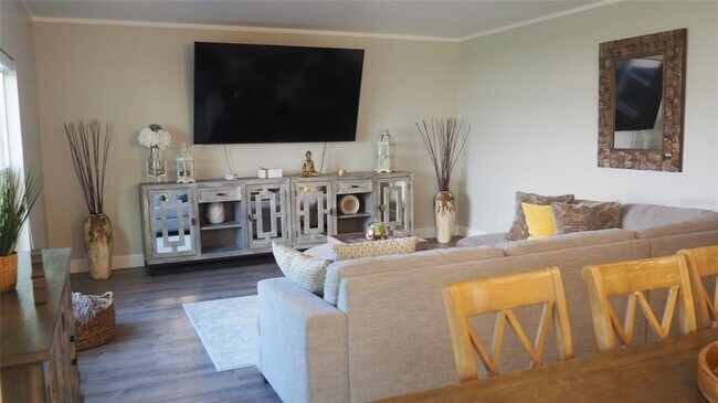 Building Photo - 216 Denali St