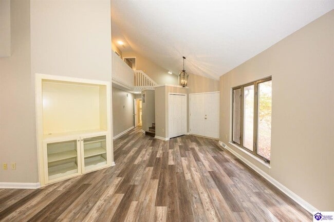 Building Photo - 356 Bittersweet Dr