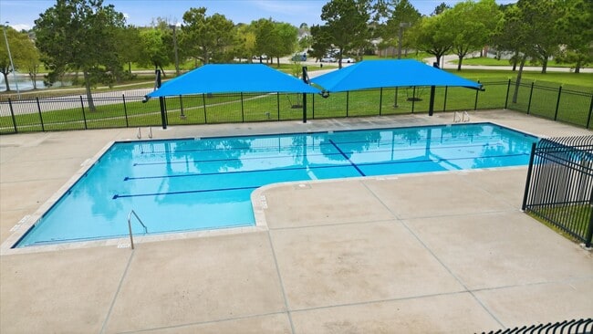 Building Photo - 17915 Quiet Loch Ln