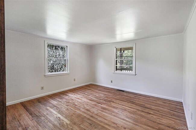 Building Photo - 222 Bog Hollow Rd
