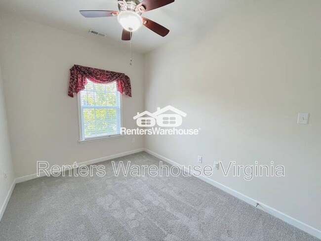 Building Photo - 1128 Winsford Ln