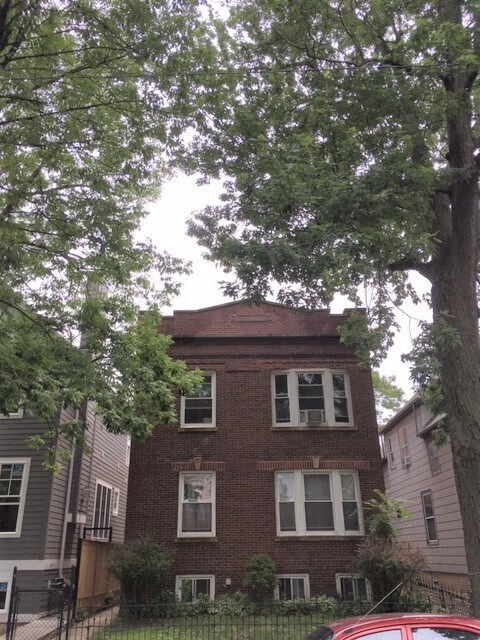 Primary Photo - 1959 W Farragut Ave