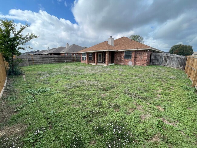 Building Photo - 4204 Tropicana Dr