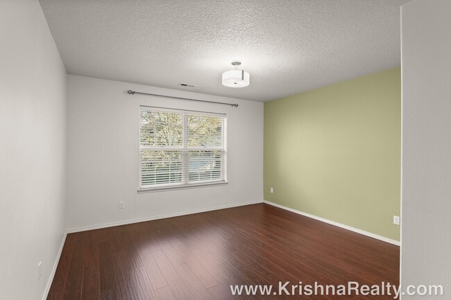 Building Photo - Lovely 4 BD | 3 BA | Corner Lot | Single-Family Home | Arbor Ridge Neighborhood | Spectacular Loc...