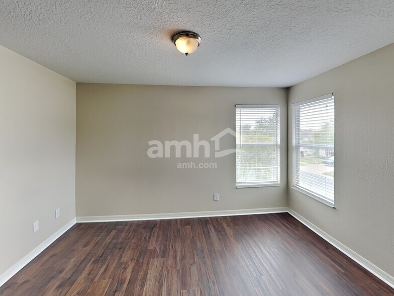 Building Photo - 5344 Clover Mist Dr