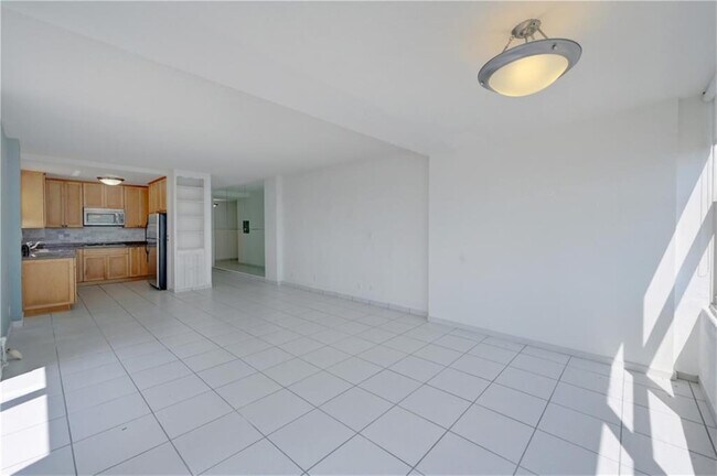 Building Photo - 345 N Fort Lauderdale Beach Blvd