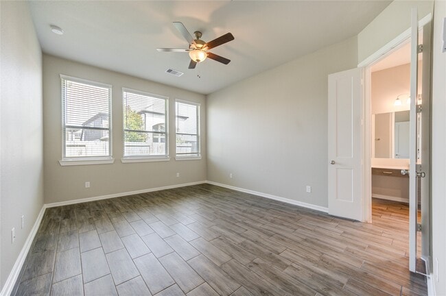 Building Photo - 16811 Ruellia Field Rd