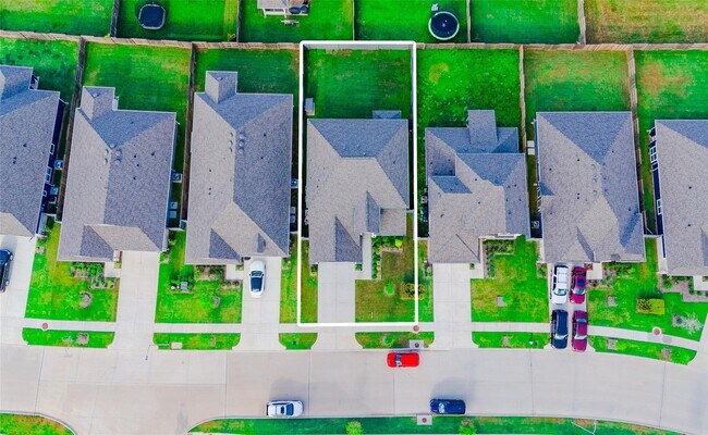 Building Photo - 8327 Threadfin Wy