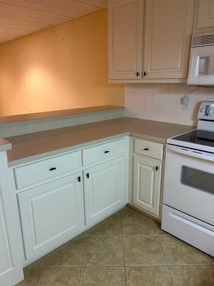 Building Photo - 68 Westwood Cir SW