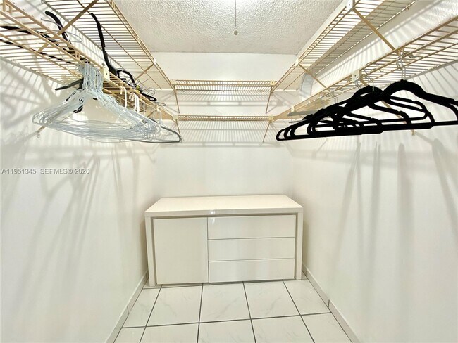 Building Photo - 16950 W Dixie Hwy