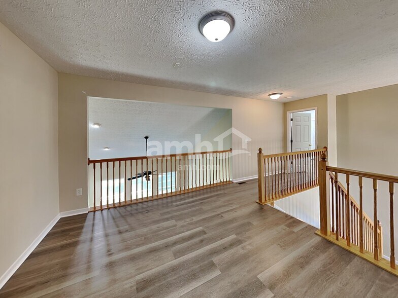 Building Photo - 46 Runkle Dr