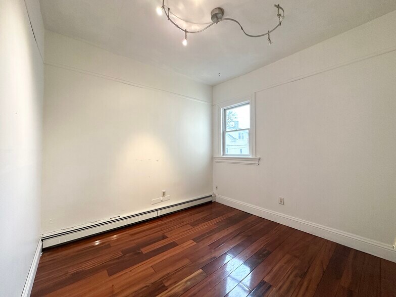 Building Photo - 124 Almy St