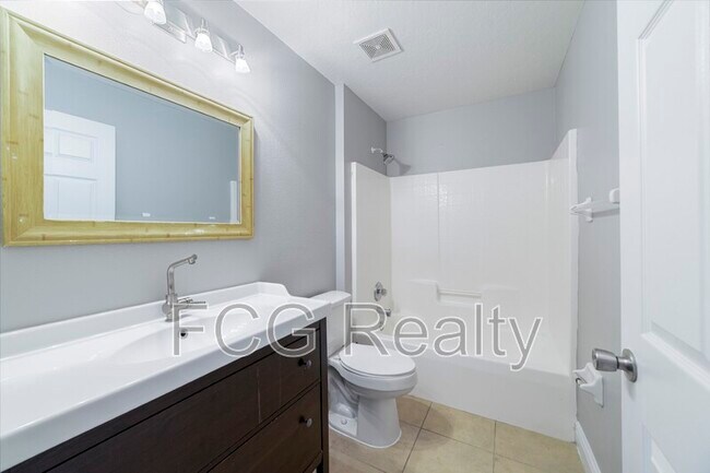 Building Photo - 116 Delancey Dr