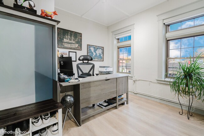 Building Photo - 4 Raymond Ave