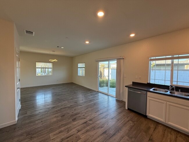 Building Photo - 4364 White Ash Ln