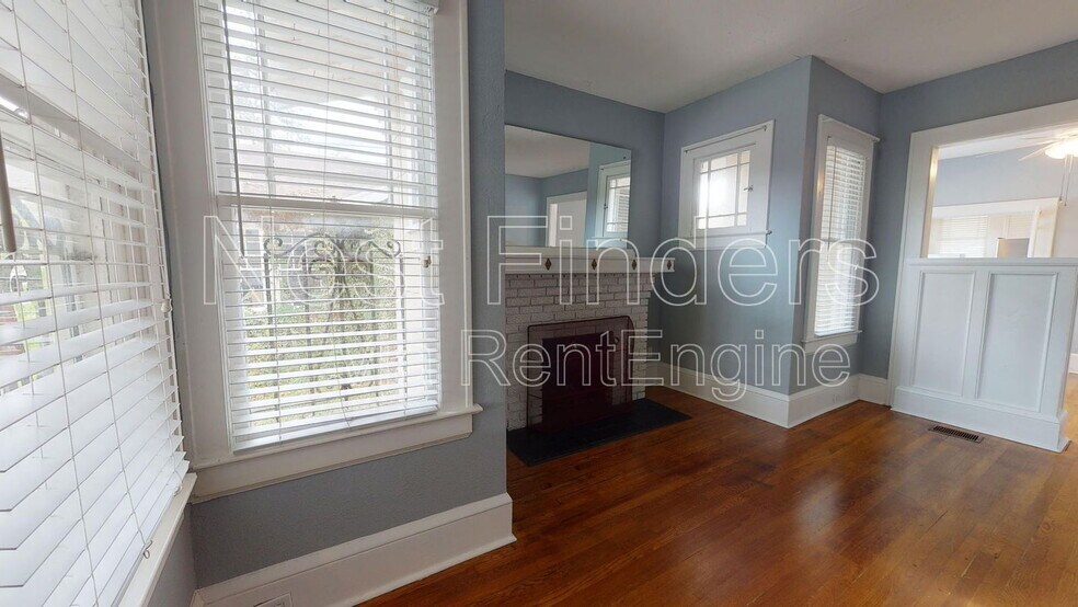 Building Photo - 3619 Riverside Ave